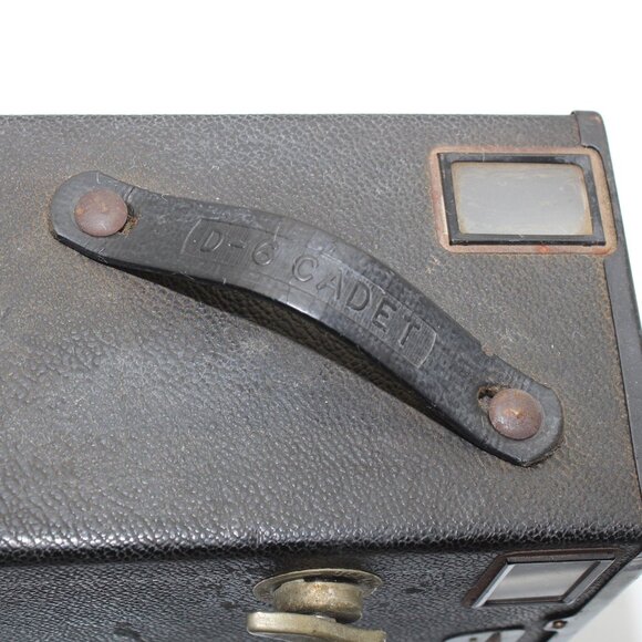 Vintage Aqfa D-6 Cadet Box Camera - Picture 9 of 12
